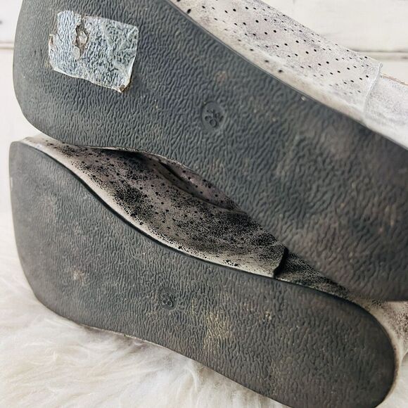 Pierre Dumas Hester Metallic Silver Suede Laser Cut Wedge Y2K 90s Retro Size 8.5 - Picture 7 of 7